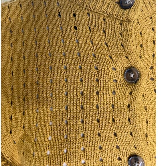 Who What Wear Flutter Sweater, Sleeveless, Rear Button, Yellow, size Large - Picture 5 of 12